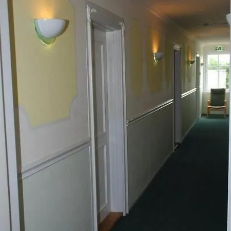 & Hotel 3*