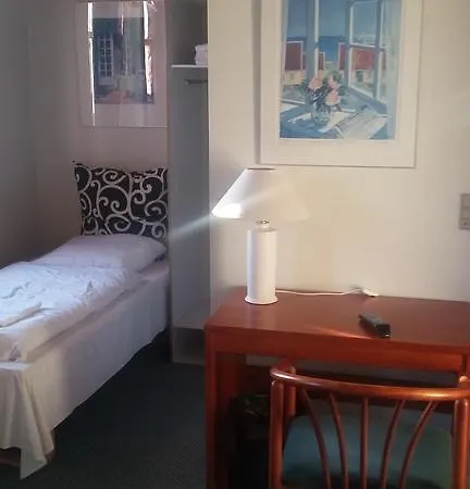 & Hotel 3*